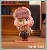 Anya Fujie-Detective outfit