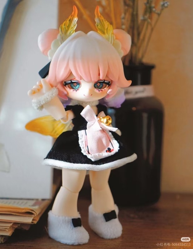 Kukaka Insect Cafe 6.3In Bjd Dressable Action Figure Limited