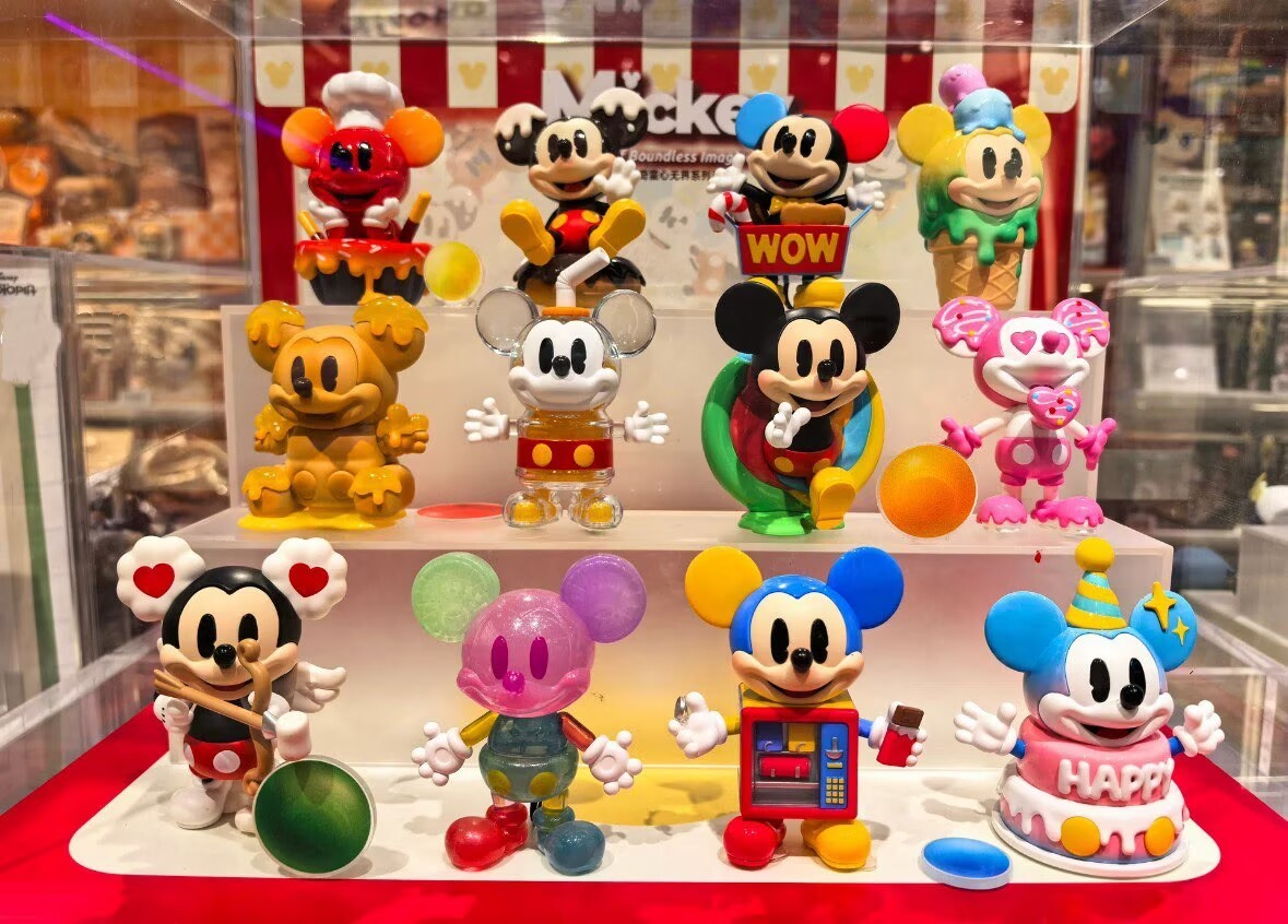 Mickey Childhood of Boundless Imagination Series Confirmed Figure Toy Blind Box