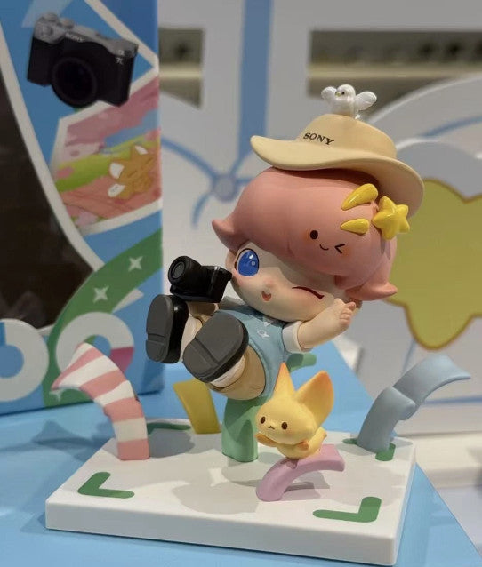 Authentic DIMOO x Sony Happy Moment Camera Figure Toy Gift