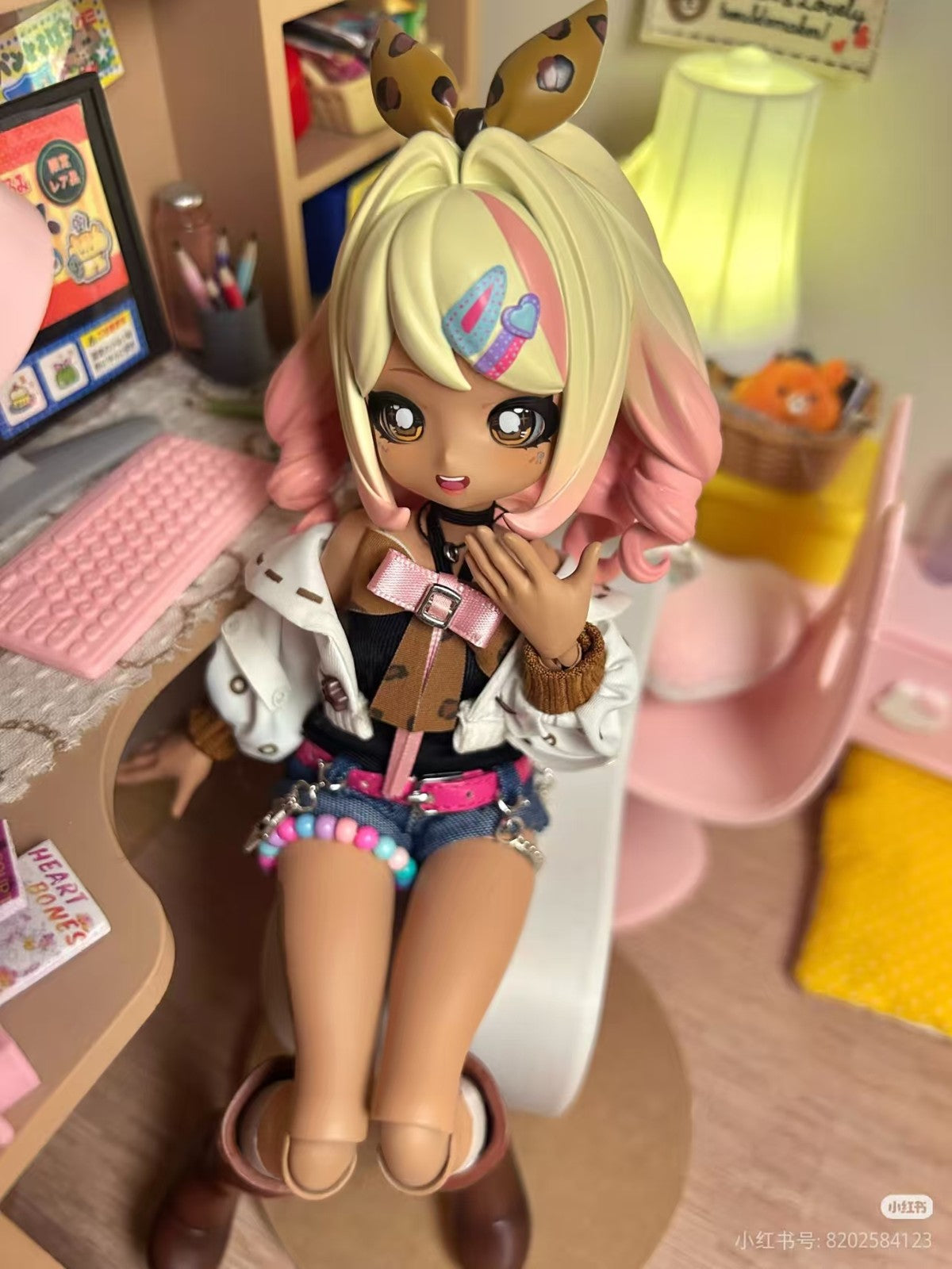 Whirly Radio Waves Leopard Print Hot Girl 25.6cm/10In Bjd Action Figure Gift