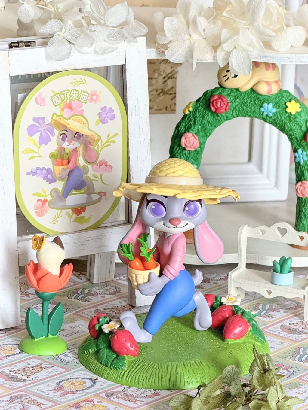 TOPTOY Disney Zootopia Flower World Series Confirmed Blind Box Figures Toys Gift