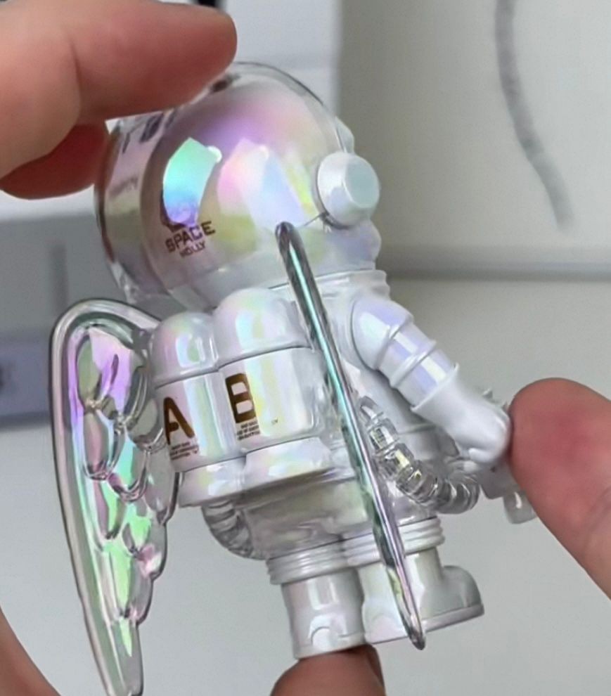 Mega Space Molly 100% Series 4 Authentic Blind Box Confirmed Secret - Angel