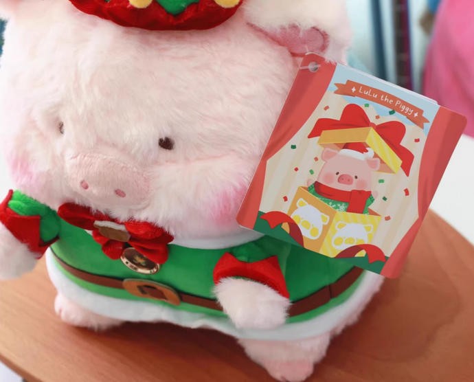 Toyzero Lulu Piggy Christmas Envoy Sock 4.3In 7.8In Plush Keychain Action Figure