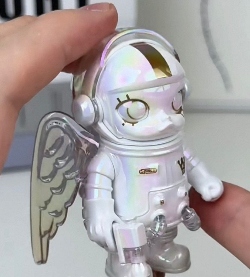 Mega Space Molly 100% Series 4 Authentic Blind Box Confirmed Secret - Angel